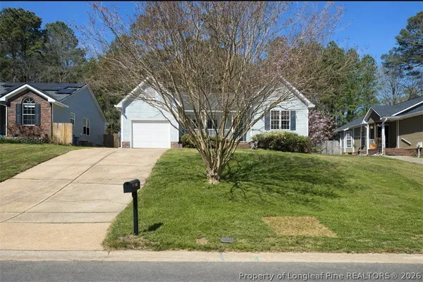 $1,700 | 329 Abbottswood Drive, Fayetteville, NC 28301