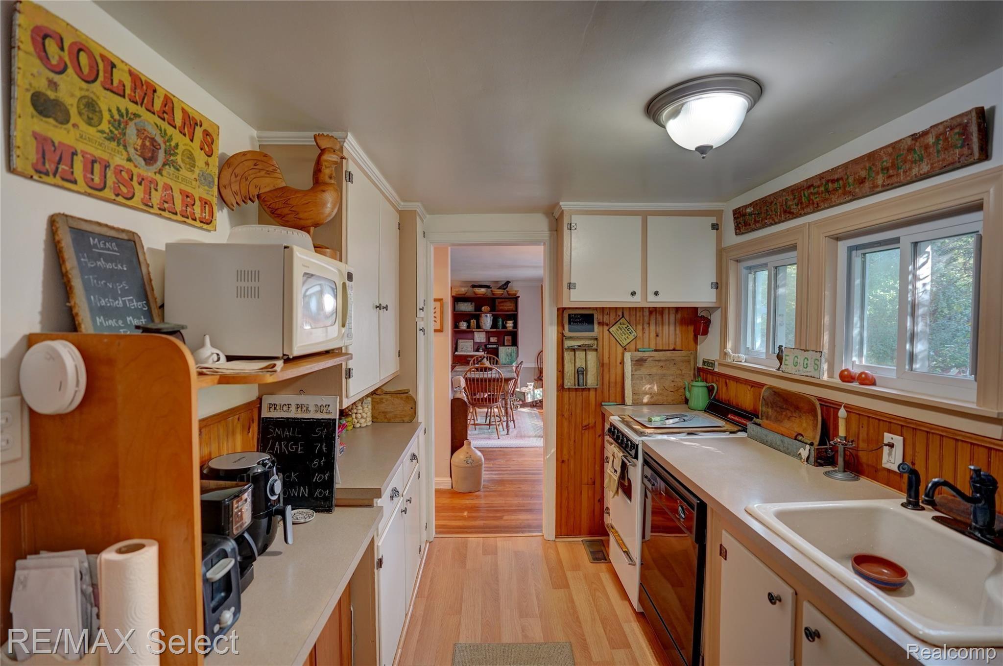 6263 Calkins Road Flint, MI 48532 - Photo 9 of 33 6263 Calkins Rd 22.jpg