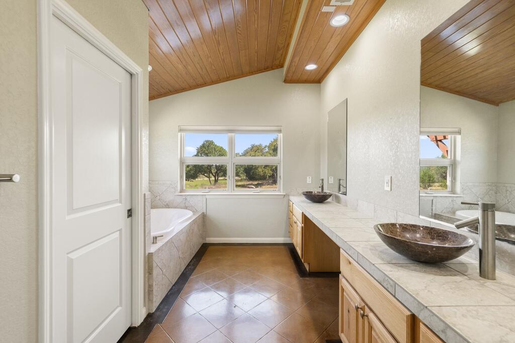 426 Preiss Ranch Road Blanco, TX 78606 - Photo 15 of 38 Gallery Image 15