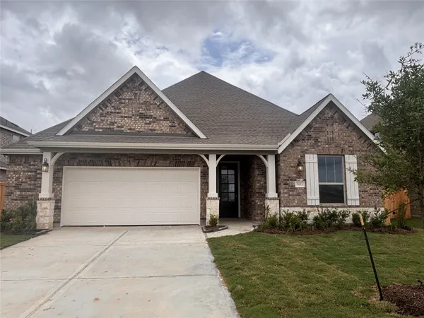 $324,990 | 7823 Jade Crest Drive, Angleton, TX 77515