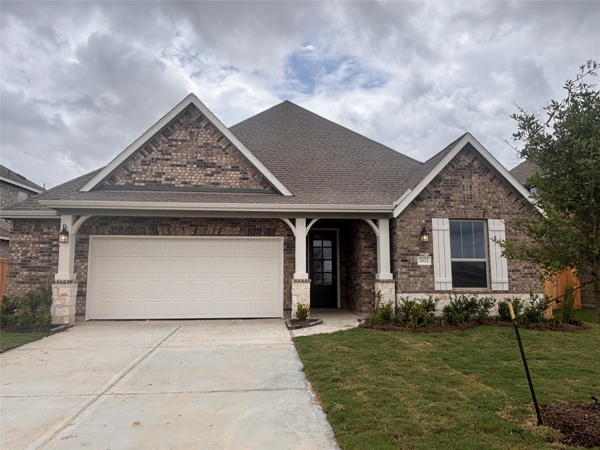7823 Jade Crest Drive Angleton, TX 77515 - Photo 13 of 23