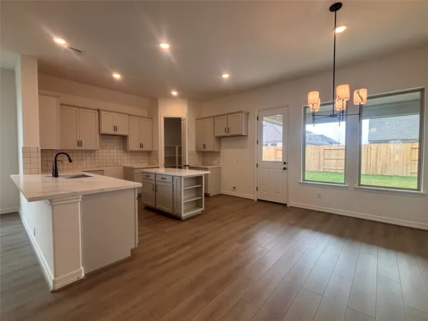 $324,990 | 7823 Jade Crest Drive, Angleton, TX 77515