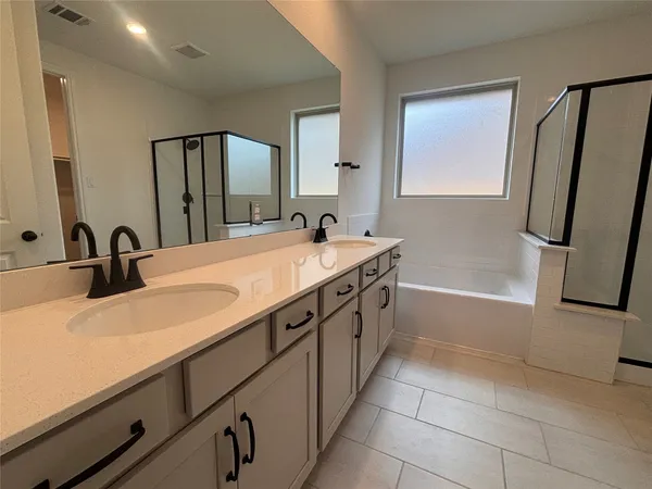 $324,990 | 7823 Jade Crest Drive, Angleton, TX 77515