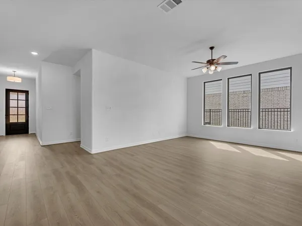 $324,990 | 7823 Jade Crest Drive, Angleton, TX 77515