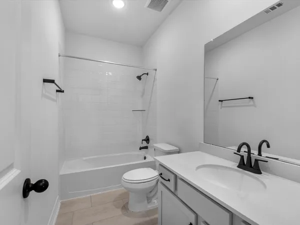 $324,990 | 7823 Jade Crest Drive, Angleton, TX 77515