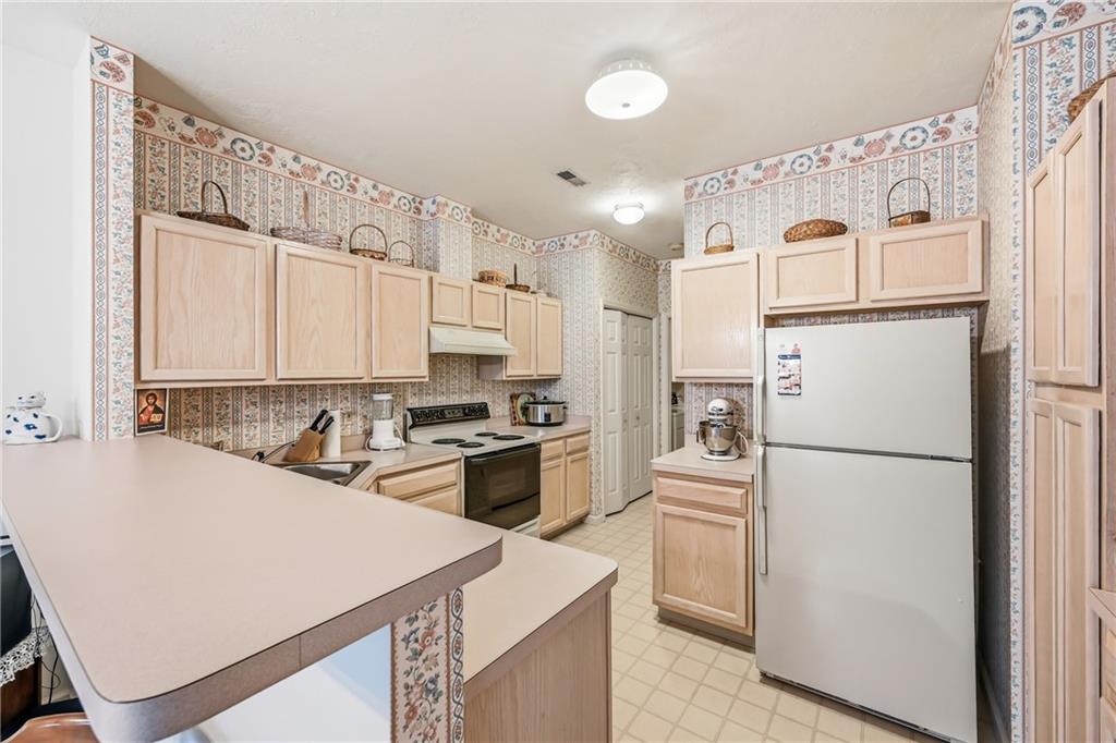 8 Stone Ridge Boulevard Hermitage, PA 16148 - Photo 12 of 35