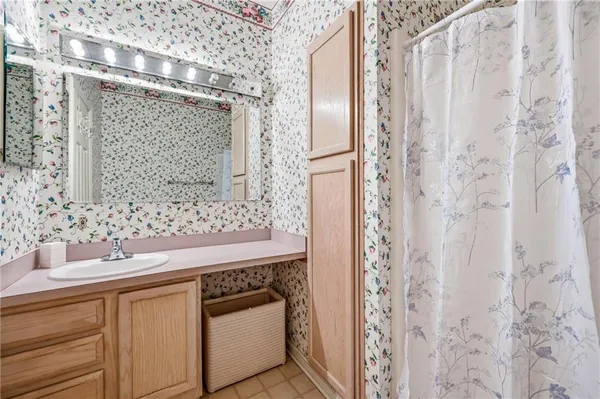 $189,900 | 8 Stone Ridge Boulevard, Hermitage, PA 16148