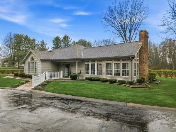 $189,900 | 8 Stone Ridge Boulevard, Hermitage, PA 16148