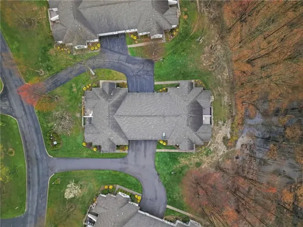 $189,900 | 8 Stone Ridge Boulevard, Hermitage, PA 16148