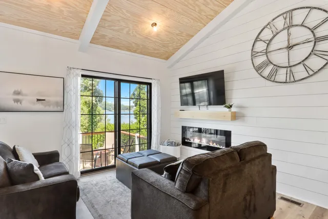 $989,000 | W2186 Wilmers Grove Drive, East Troy, WI 53120