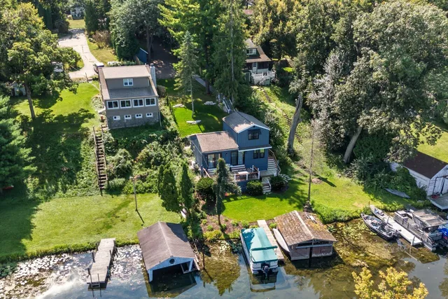 $989,000 | W2186 Wilmers Grove Drive, East Troy, WI 53120