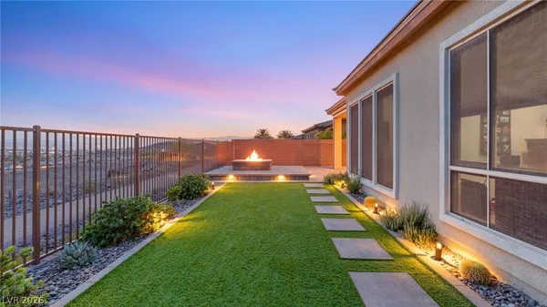 $1,099,990 | 2069 Alto Vista Drive, Henderson, NV 89052
