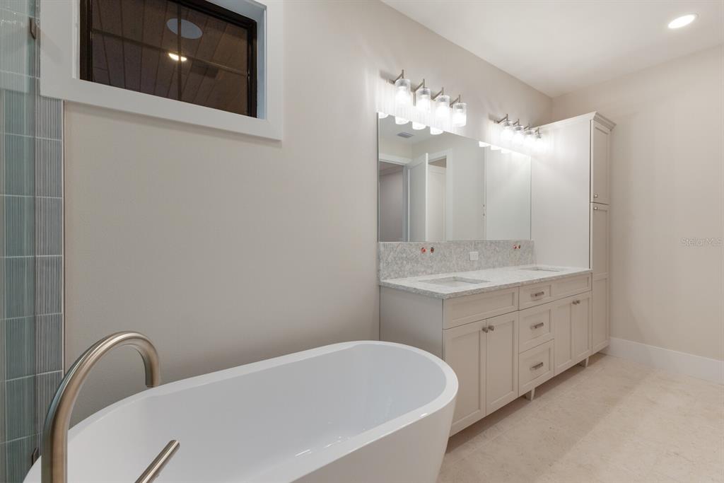 4544 Woodside Road Sarasota, FL 34242 - Photo 46 of 94 Gallery Image 46