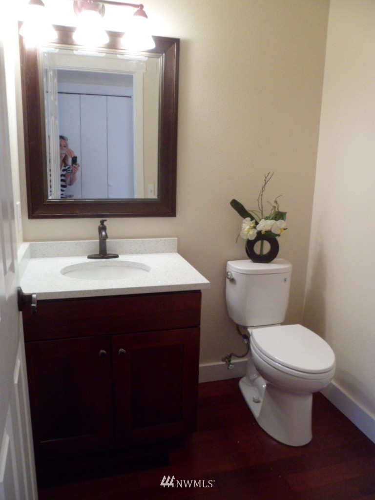 17683 112th Avenue Southeast Renton, WA 98055 - Photo 8 of 17 Gallery Image 8
