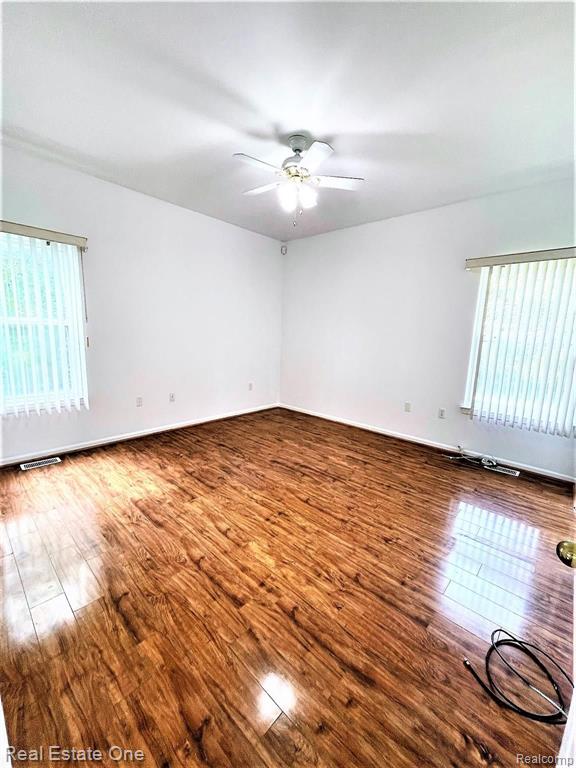 22683 Middlebelt Road Farmington Hills, MI 48336 - Photo 11 of 18