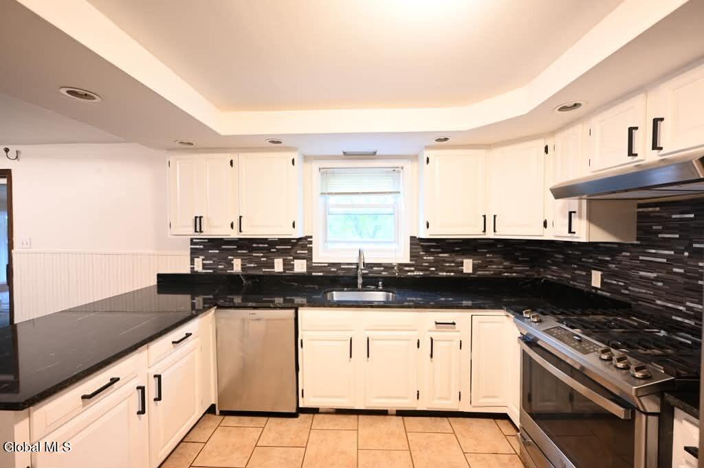 229 Middletown Road, Unit RIGHT Waterford, NY 12188 - Photo 7 of 26 7
