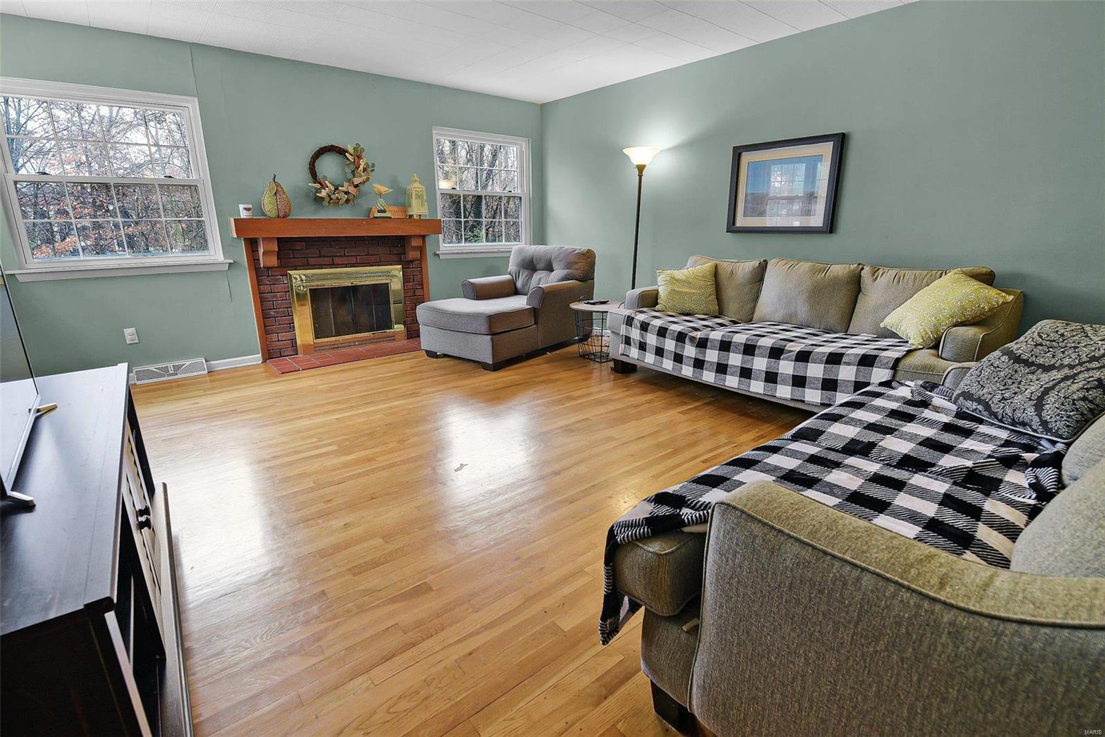 355 Ridgemeadow Drive Chesterfield, MO 63017 - Photo 14 of 30 Gallery Image 14