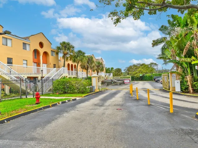 $1,895 | 5200 Northwest 31st Avenue, Unit 175, Fort Lauderdale, FL 33309