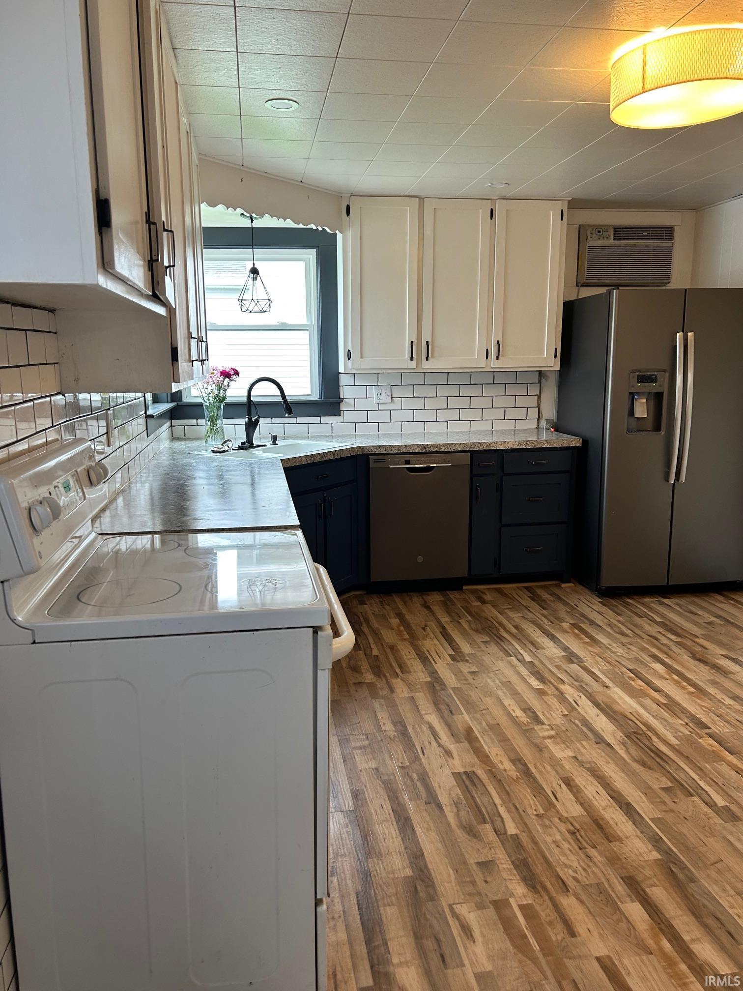 1122 West Monroe Street Decatur, IN 46733 - Photo 6 of 16