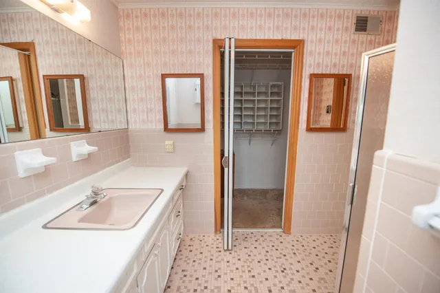 $449,900 | 490 Hickory Nut Road, Inman, SC 29349