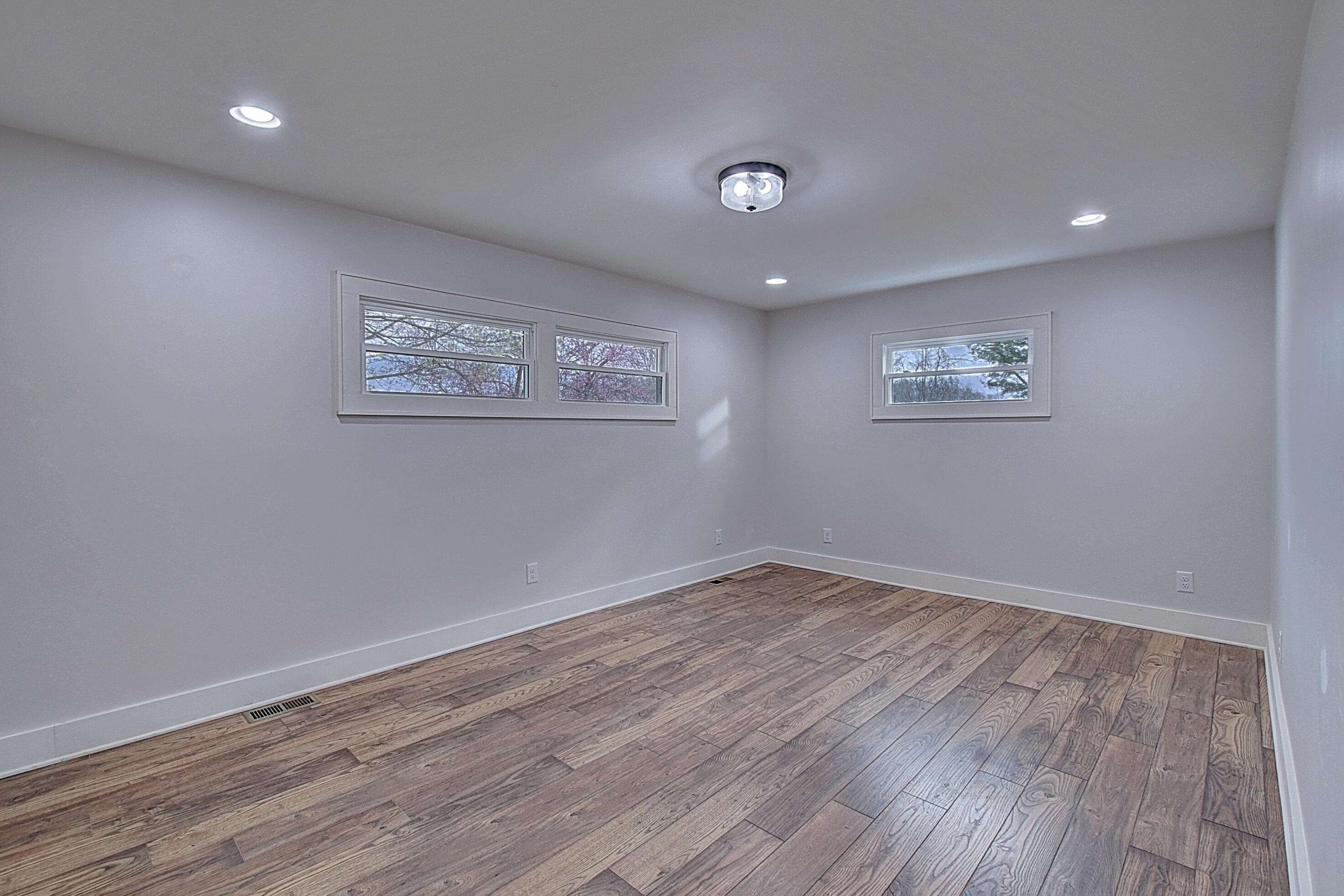 361 Lynn Road Blountville, TN 37617 - Photo 29 of 37 DSC_0187And8more