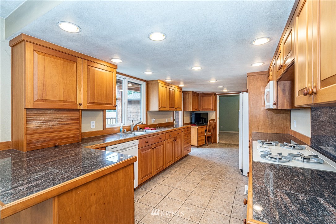 1845 Southwest Ruzicka Court Chehalis, WA 98532 - Photo 11 of 40