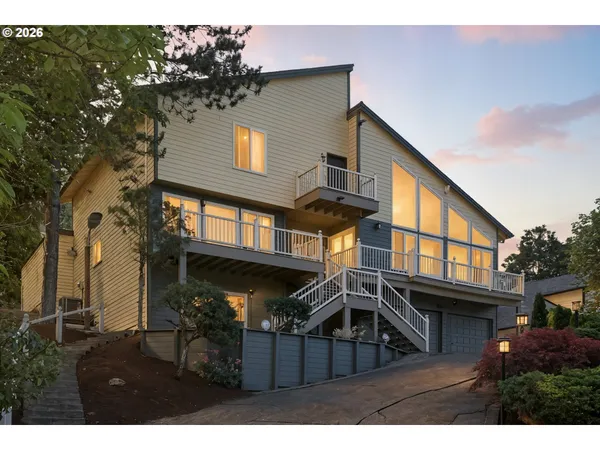 $825,000 | 9838 Southeast Clatsop Street, Portland, OR 97266