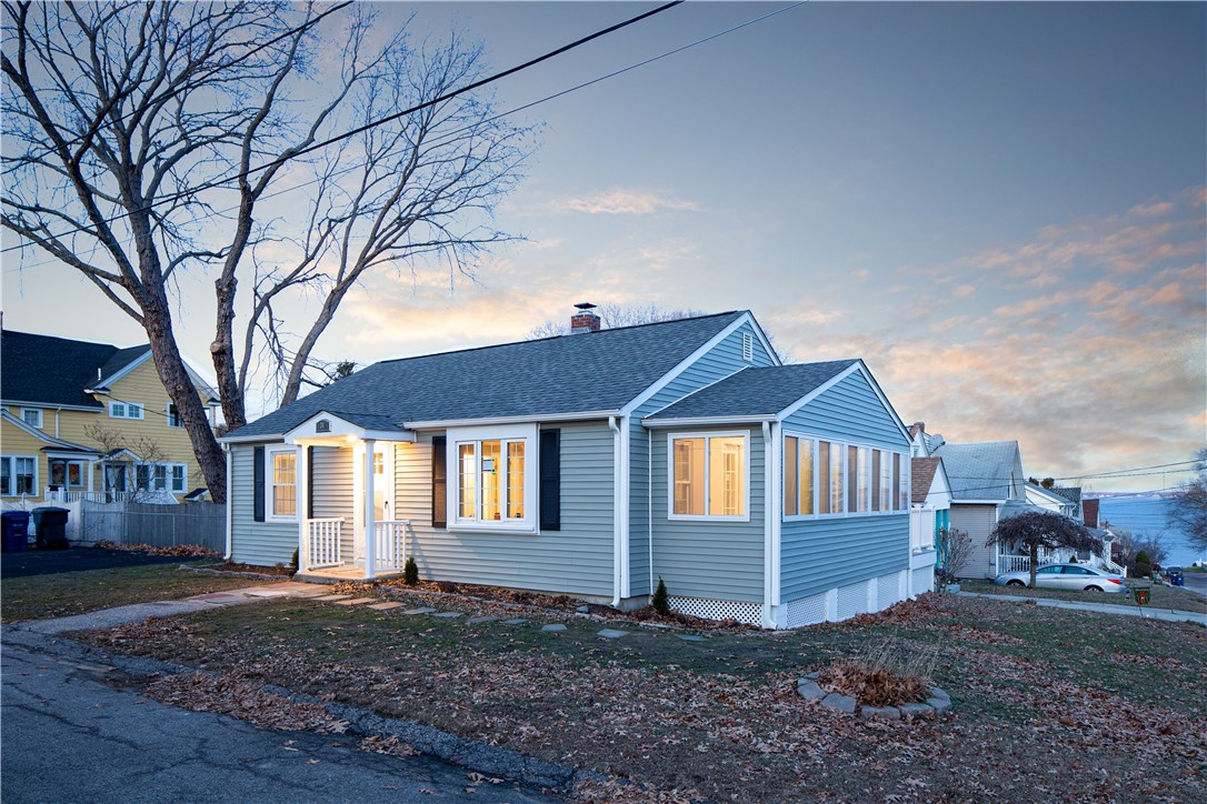 34 Ridge Road Warwick, RI 02889 - Photo 3 of 30 Gallery Image 3