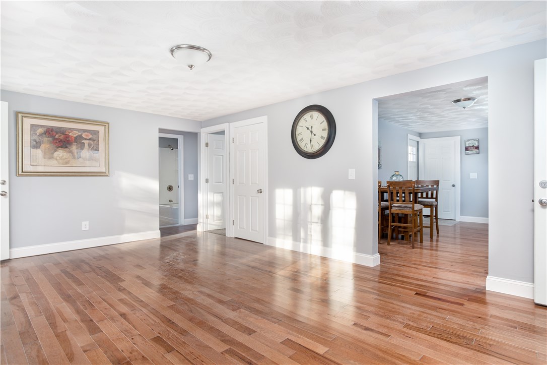 34 Ridge Road Warwick, RI 02889 - Photo 7 of 30 Gallery Image 7