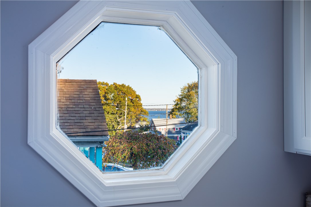 34 Ridge Road Warwick, RI 02889 - Photo 10 of 30 Gallery Image 10