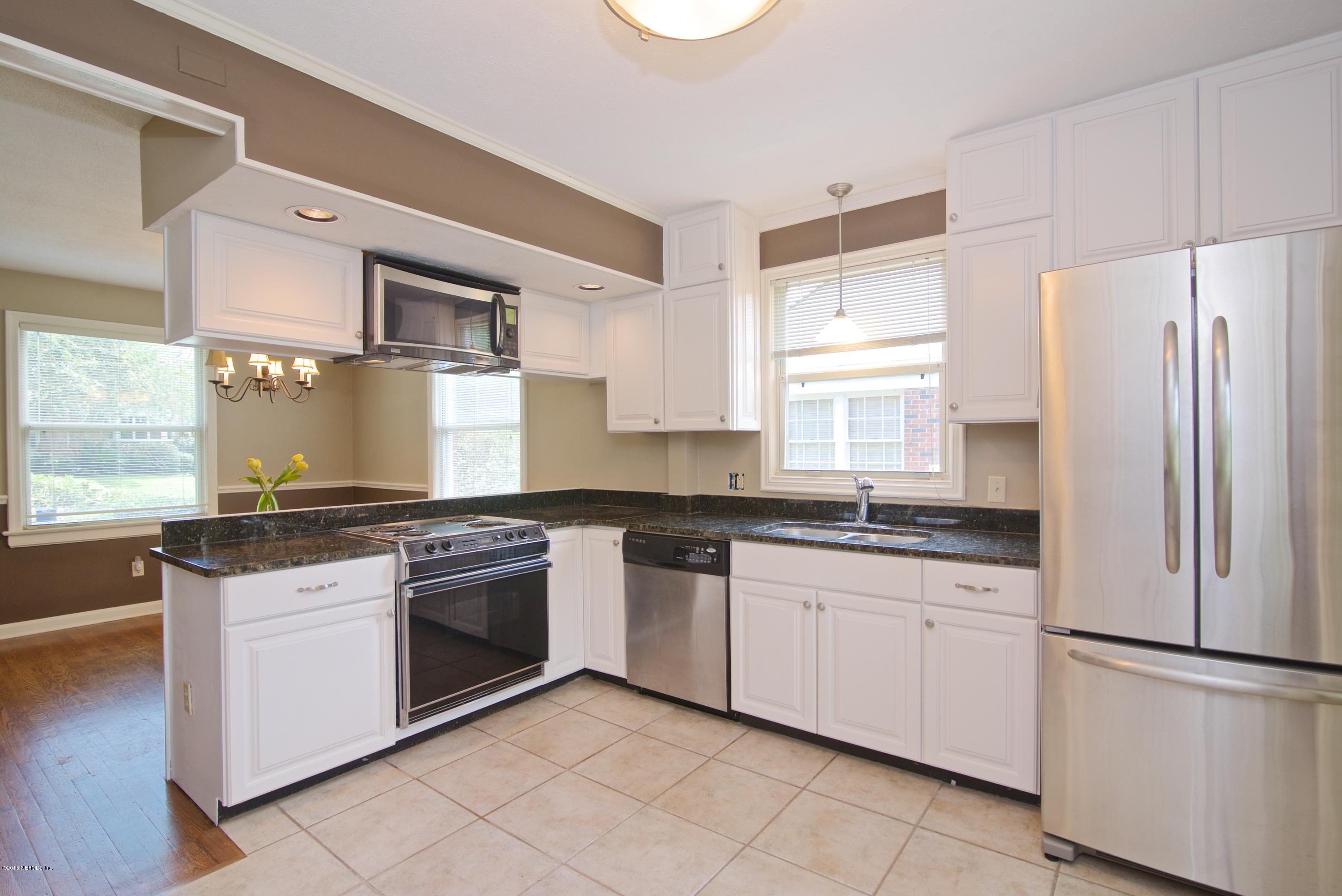 1629 Kingswood Road Jacksonville, FL 32207 - Photo 11 of 27 Kitchen