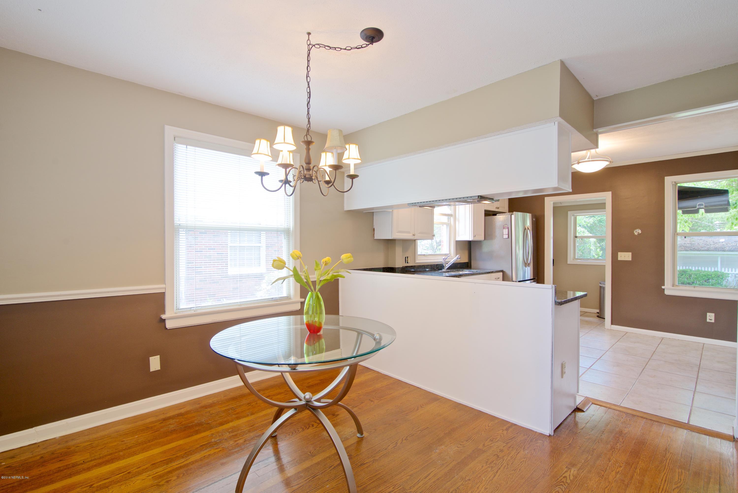 1629 Kingswood Road Jacksonville, FL 32207 - Photo 13 of 27 Dining room