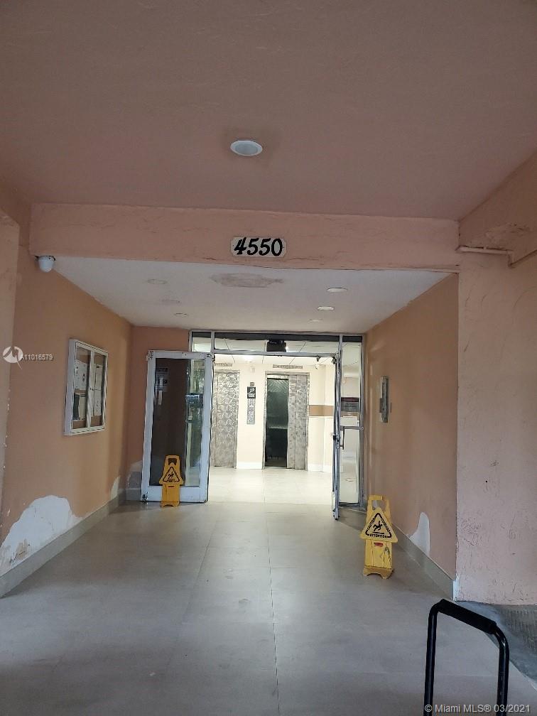 Flagami Miami, FL 33126 - Photo 3 of 12