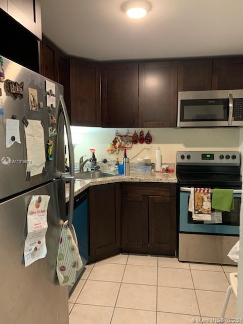 Flagami Miami, FL 33126 - Photo 6 of 12