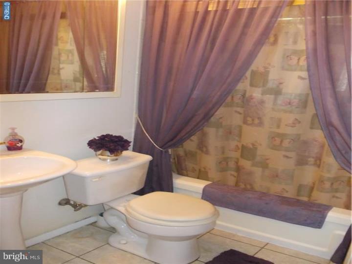 37 Hemlock Road Levittown, PA 19056 - Photo 14 of 24 Bathroom