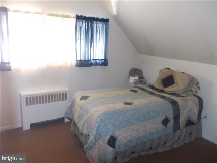 37 Hemlock Road Levittown, PA 19056 - Photo 17 of 24 Bedroom 4