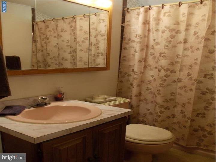 37 Hemlock Road Levittown, PA 19056 - Photo 20 of 24 Bathroom