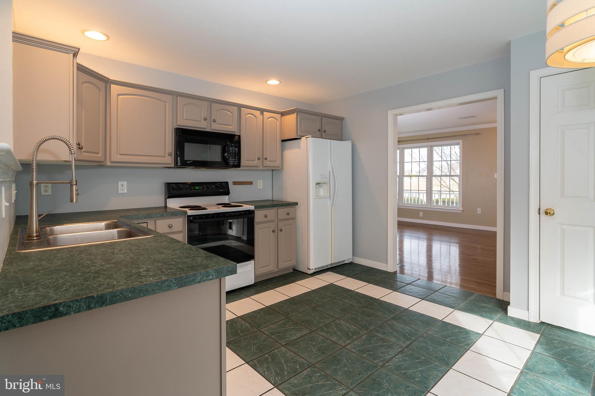 266 North Oak Street Lititz, PA 17543 - Photo 14 of 34 Kitchen