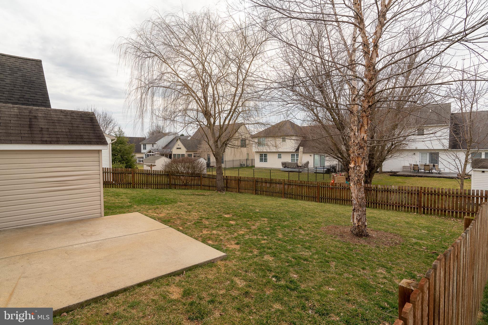 266 North Oak Street Lititz, PA 17543 - Photo 7 of 34 Backyard