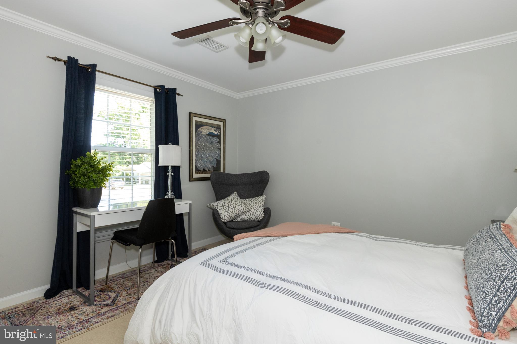 6224 Greeley Boulevard Springfield, VA 22152 - Photo 12 of 44 Sunny FIRST FLOOR BEDROOM!