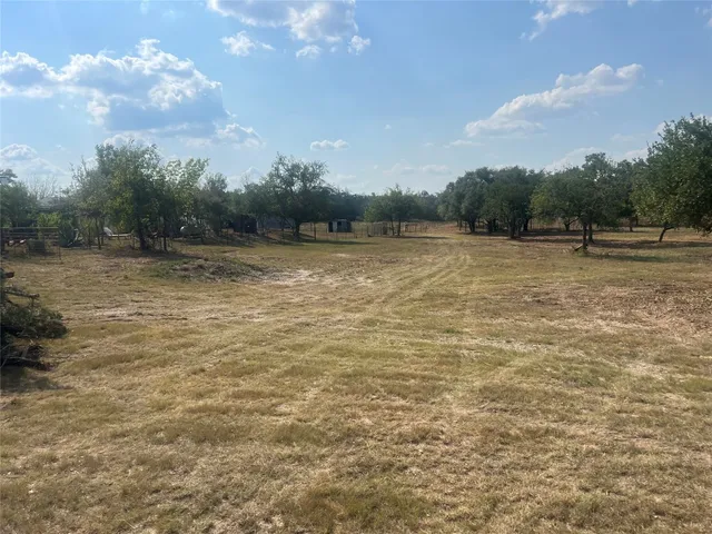 $3,200 | 9800 Ranch To Market Road 150, Driftwood, TX 78619