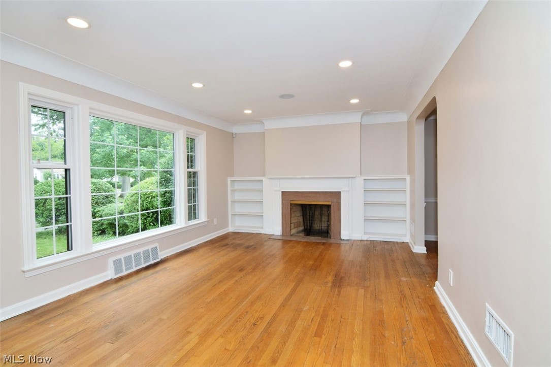 3783 Berkeley Road Cleveland Heights, OH 44118 - Photo 4 of 36