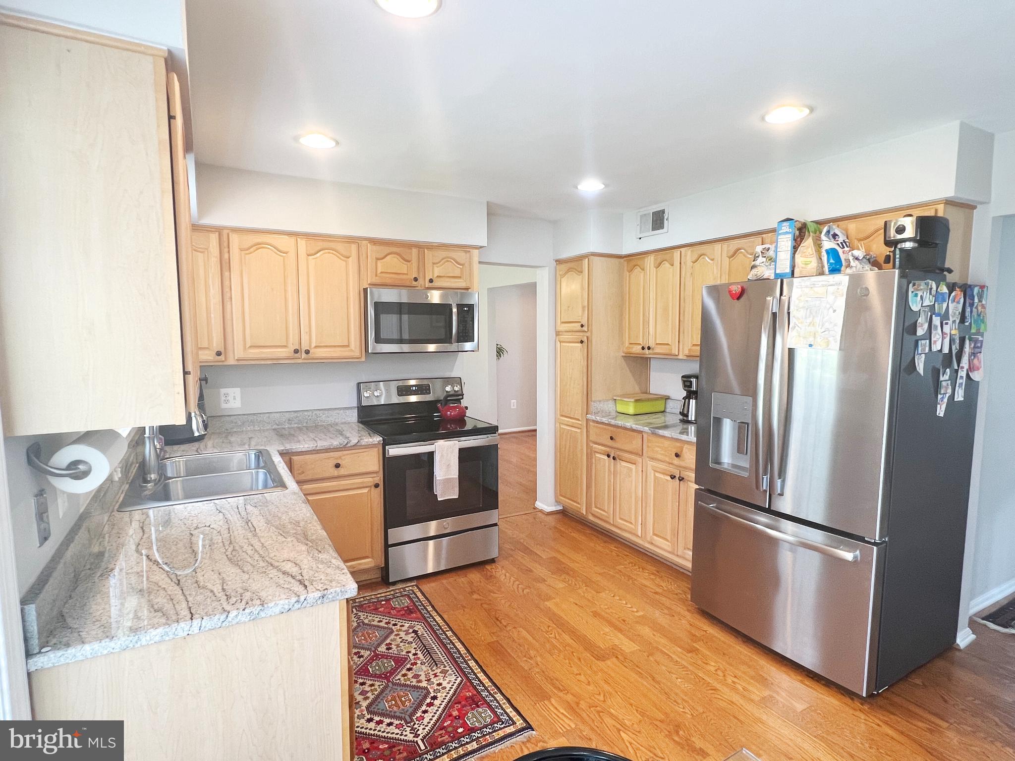 8313 Timber Brook Lane Springfield, VA 22153 - Photo 6 of 20 Kitchen