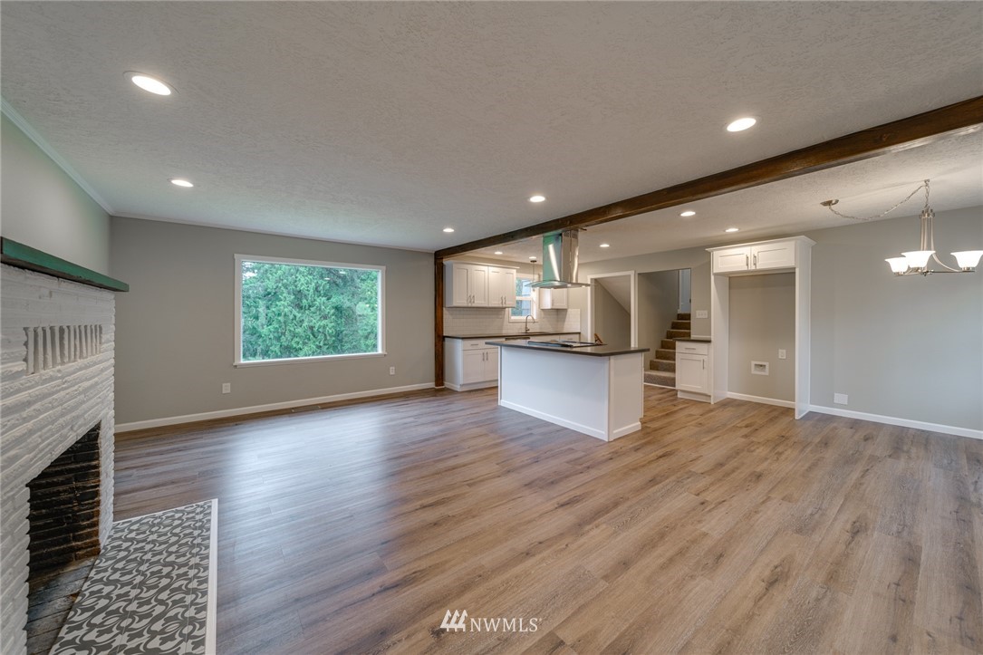 118 Bodine Road Kelso, WA 98626 - Photo 3 of 25 Gallery Image 3