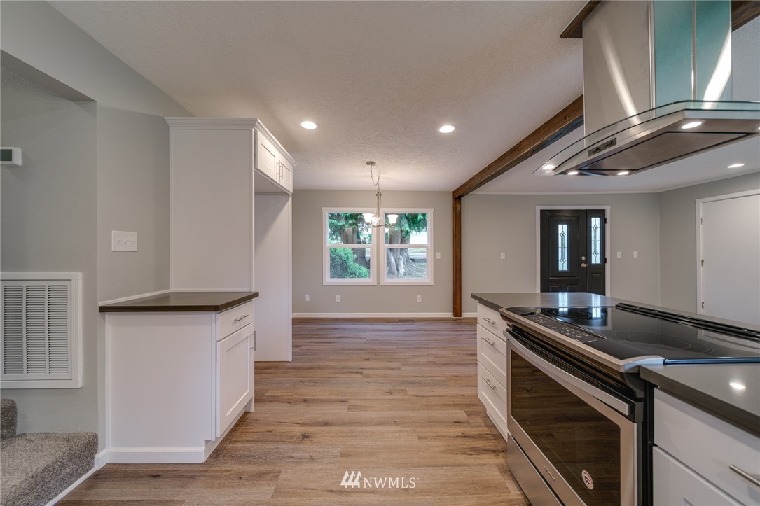 118 Bodine Road Kelso, WA 98626 - Photo 8 of 25 Gallery Image 8