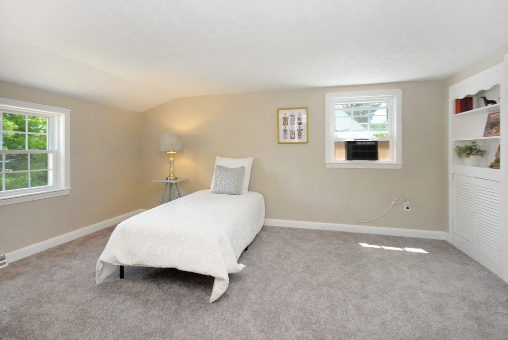 12 Edgewood Road Billerica, MA 01821 - Photo 19 of 27