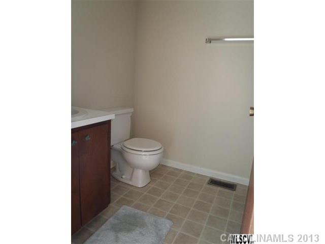 1700 Ponderosa Road Hickory, NC 28602 - Photo 10 of 16 Gallery Image 10