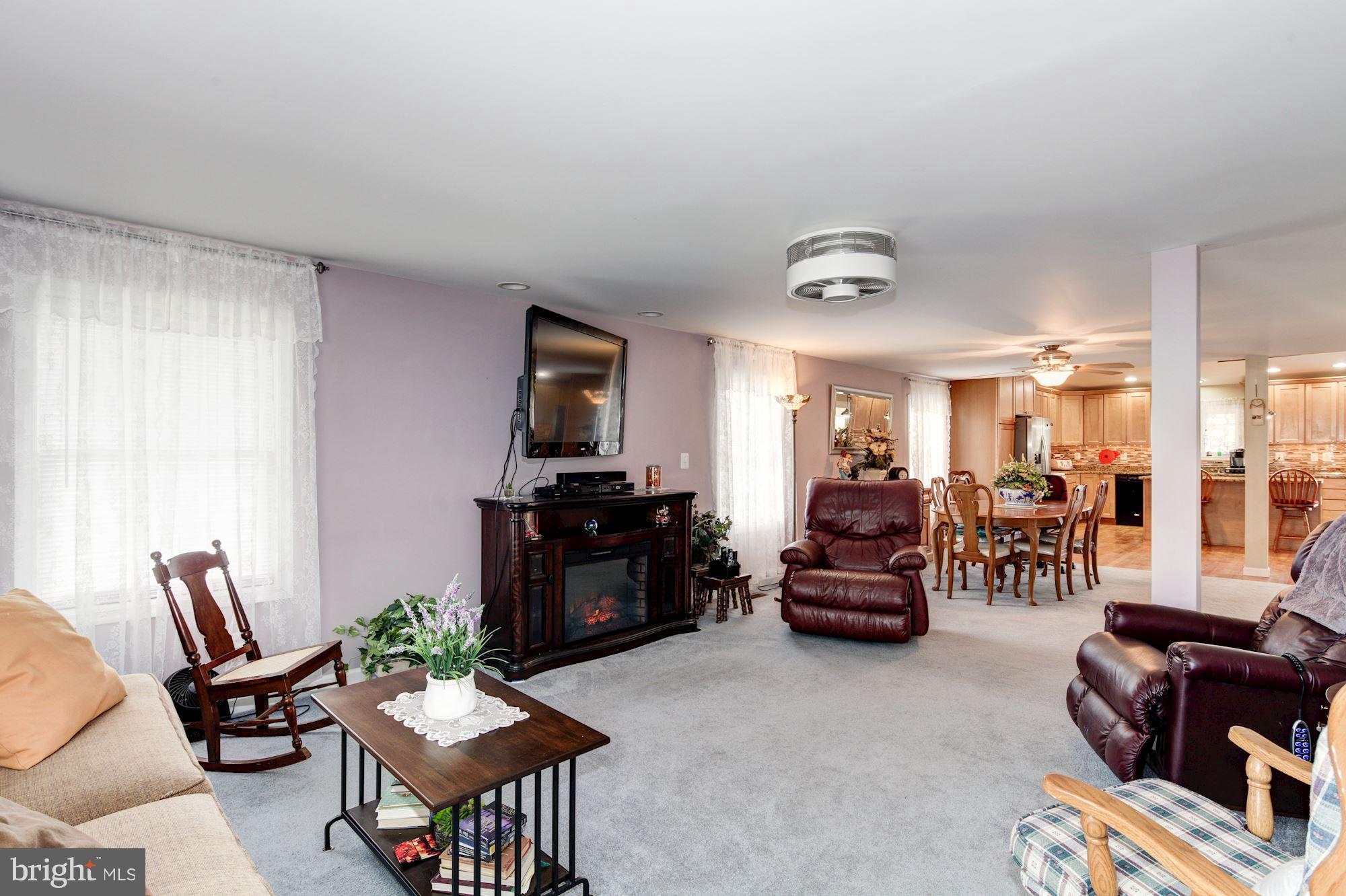 7674 Ridge Chapel Road Hanover, MD 21076 - Photo 20 of 30 Living Room