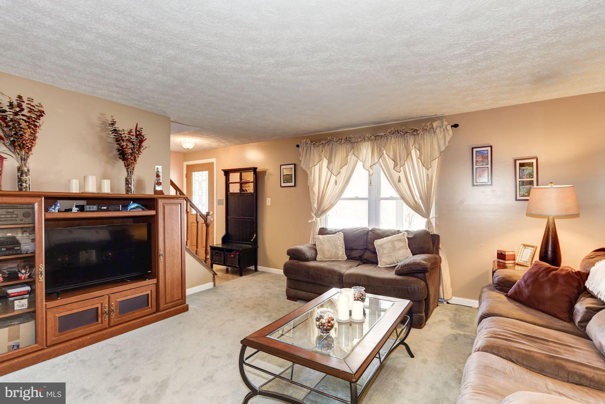 7674 Ridge Chapel Road Hanover, MD 21076 - Photo 6 of 30 Living Room