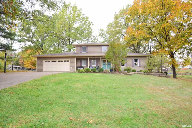 $315,000 | 417 Jay Drive, Mount Vernon, IL 62864